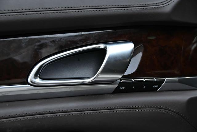 Porsche Panamera 2010 thumb 9