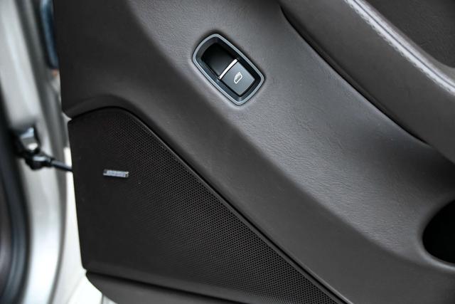 Porsche Panamera 2010 thumb 11