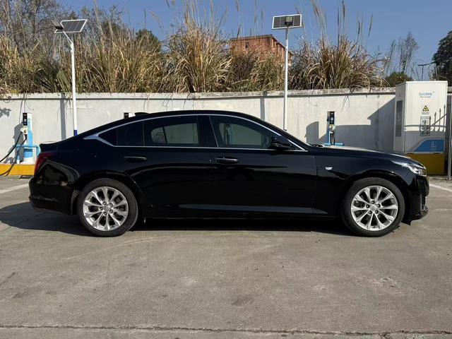 Cadillac CT5 2022 thumb 2