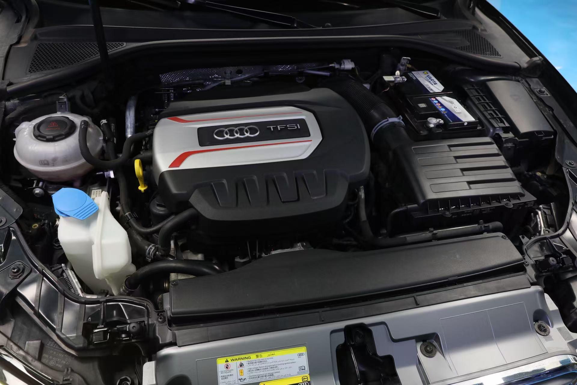 Audi S3 2019 thumb 2