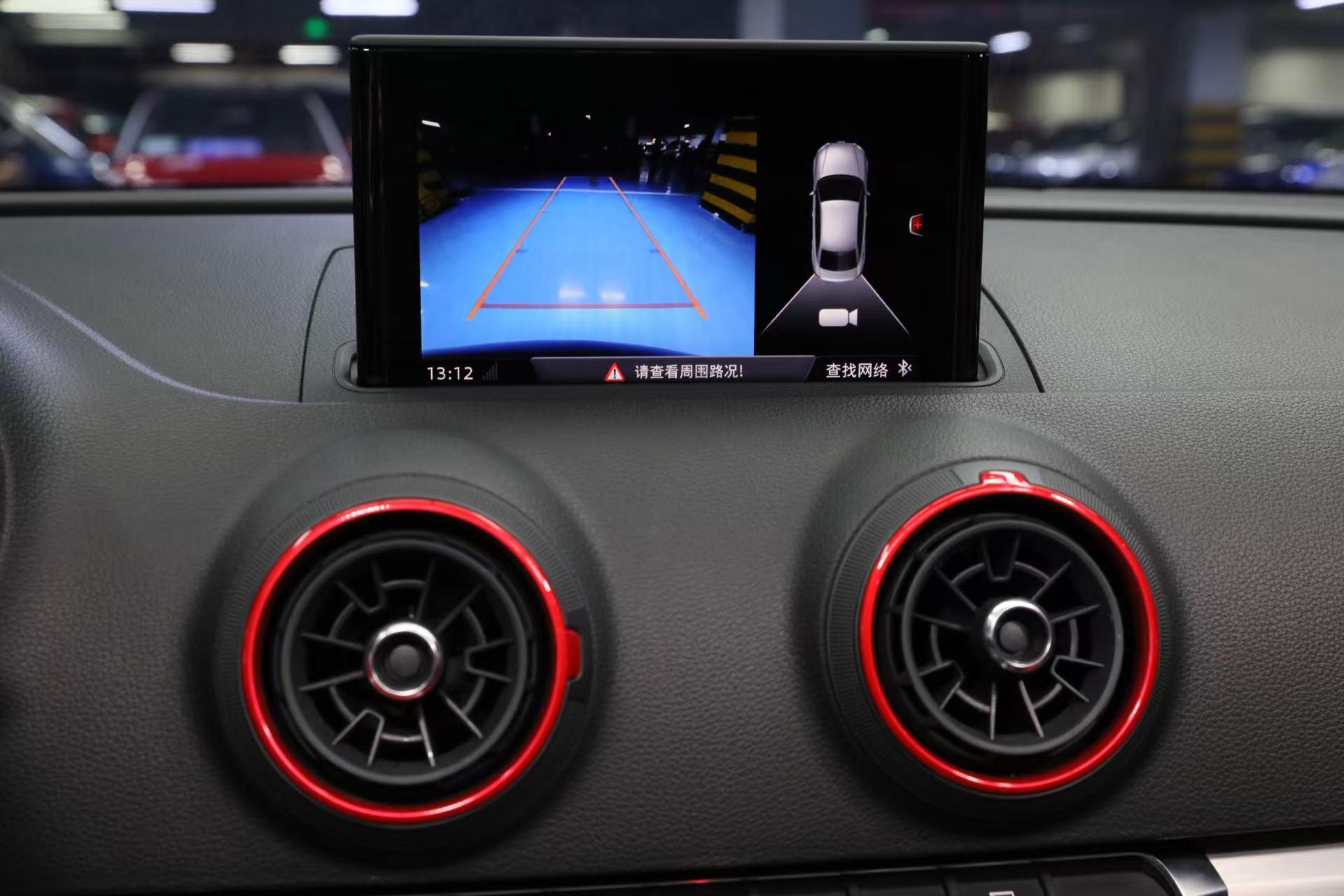Audi S3 2019 thumb 4