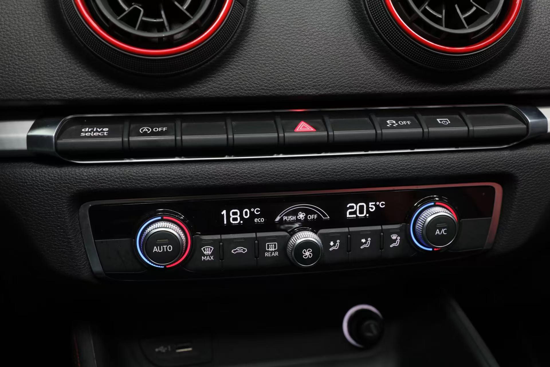 Audi S3 2019 thumb 5