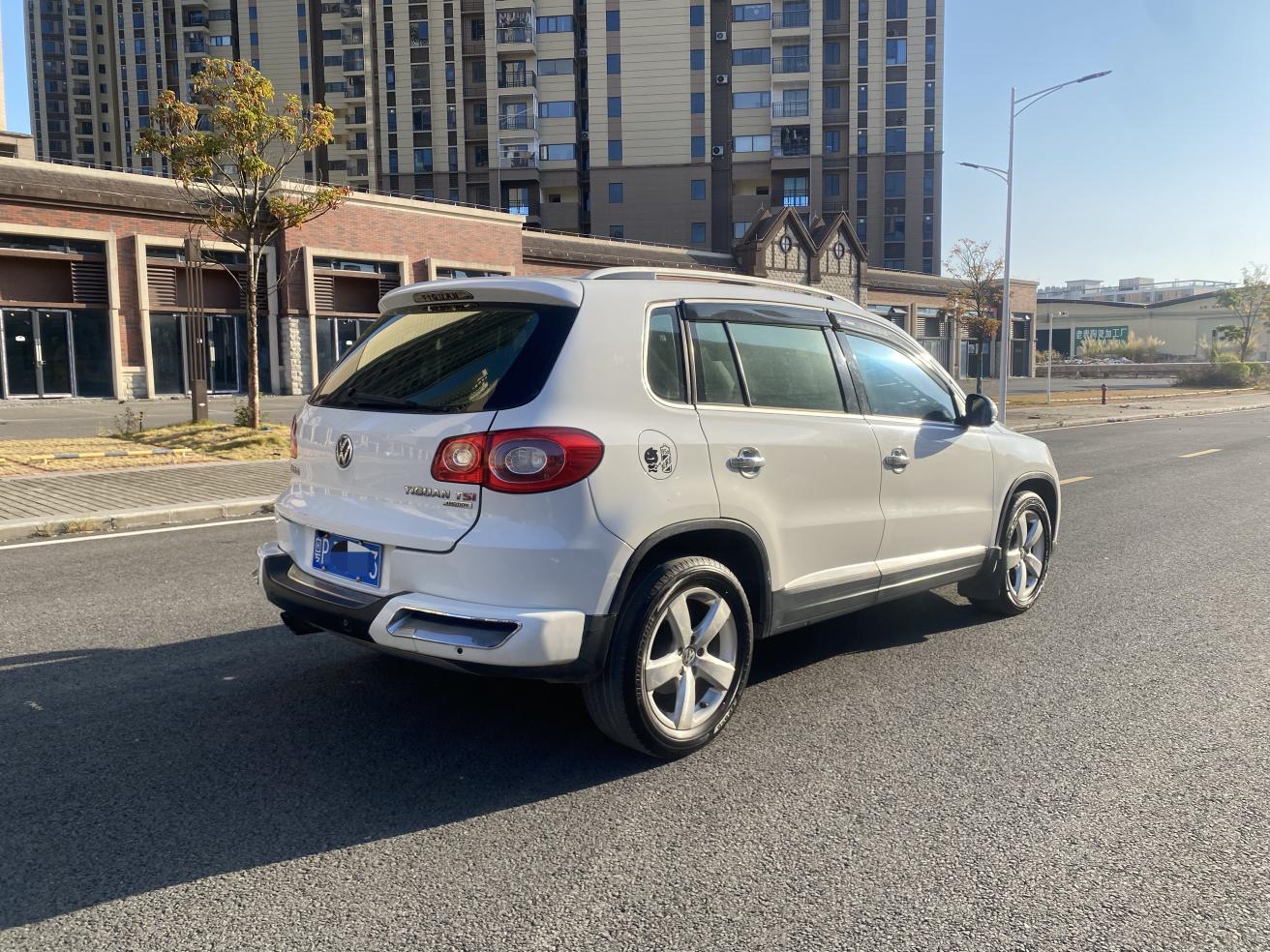 Volkswagen Tiguan 2012 thumb 4