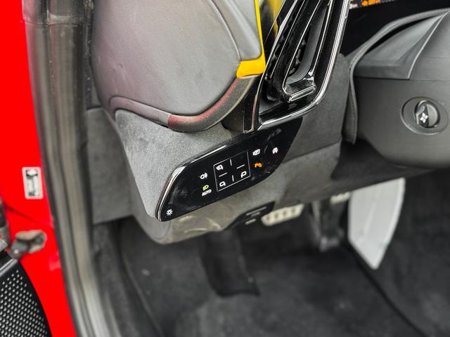 Ferrari Roma 2020 thumb 2