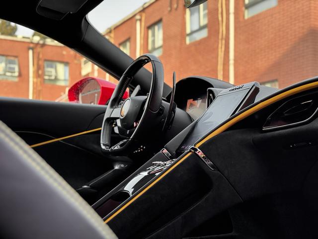 Ferrari Roma 2020 thumb 11
