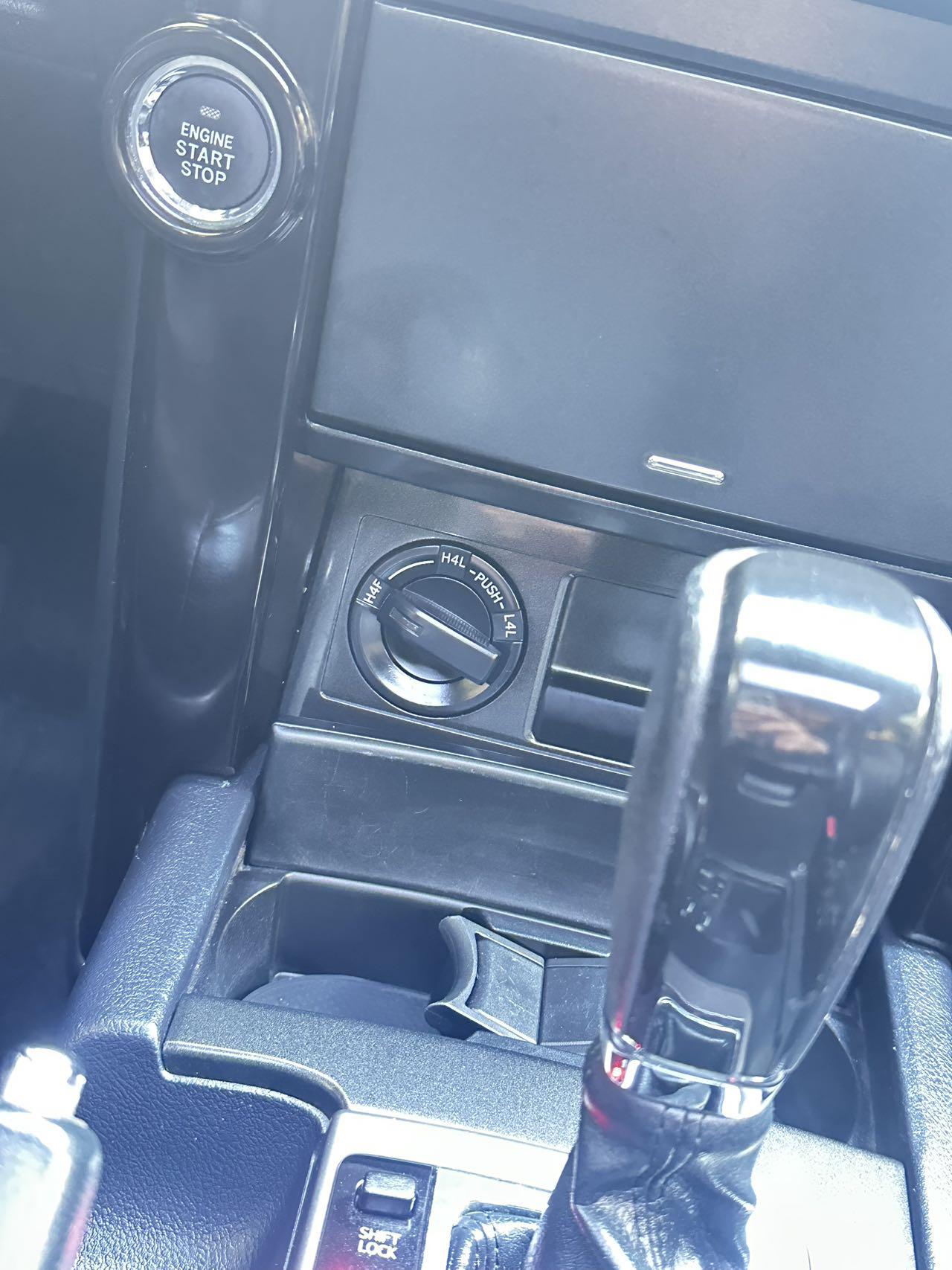 Toyota Land Cruiser Prado 2017 thumb 5