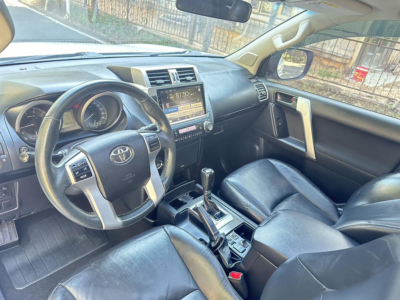 Toyota Land Cruiser Prado 2017 thumb 9
