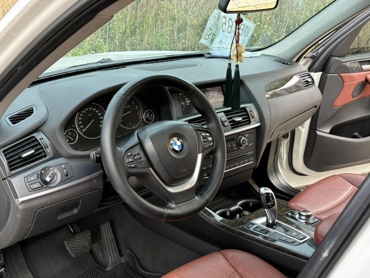 BMW X3 2013 thumb 10