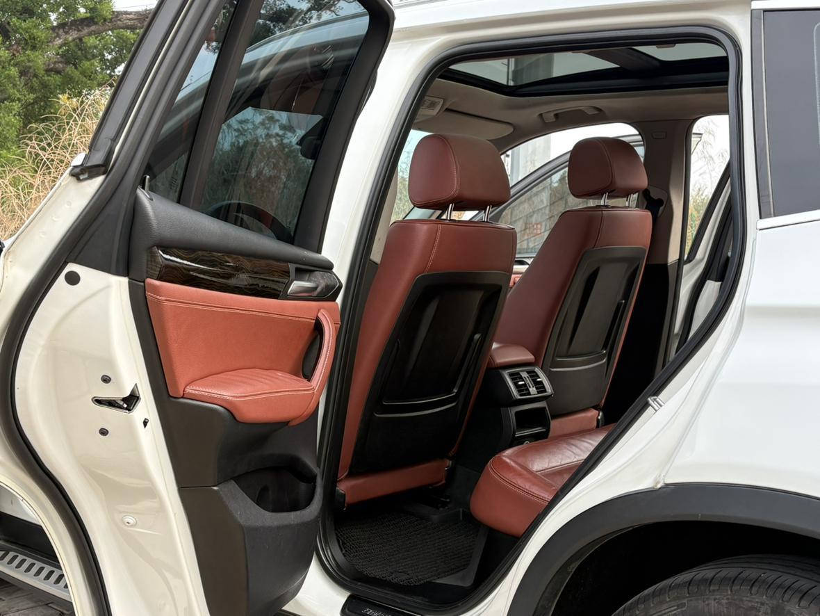 BMW X3 2013 thumb 12