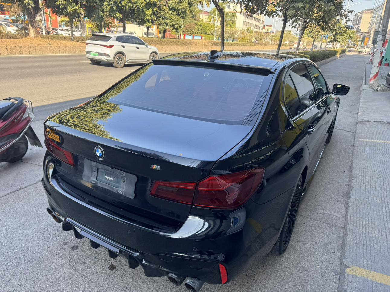 BMW 5 серии 2017 thumb 4
