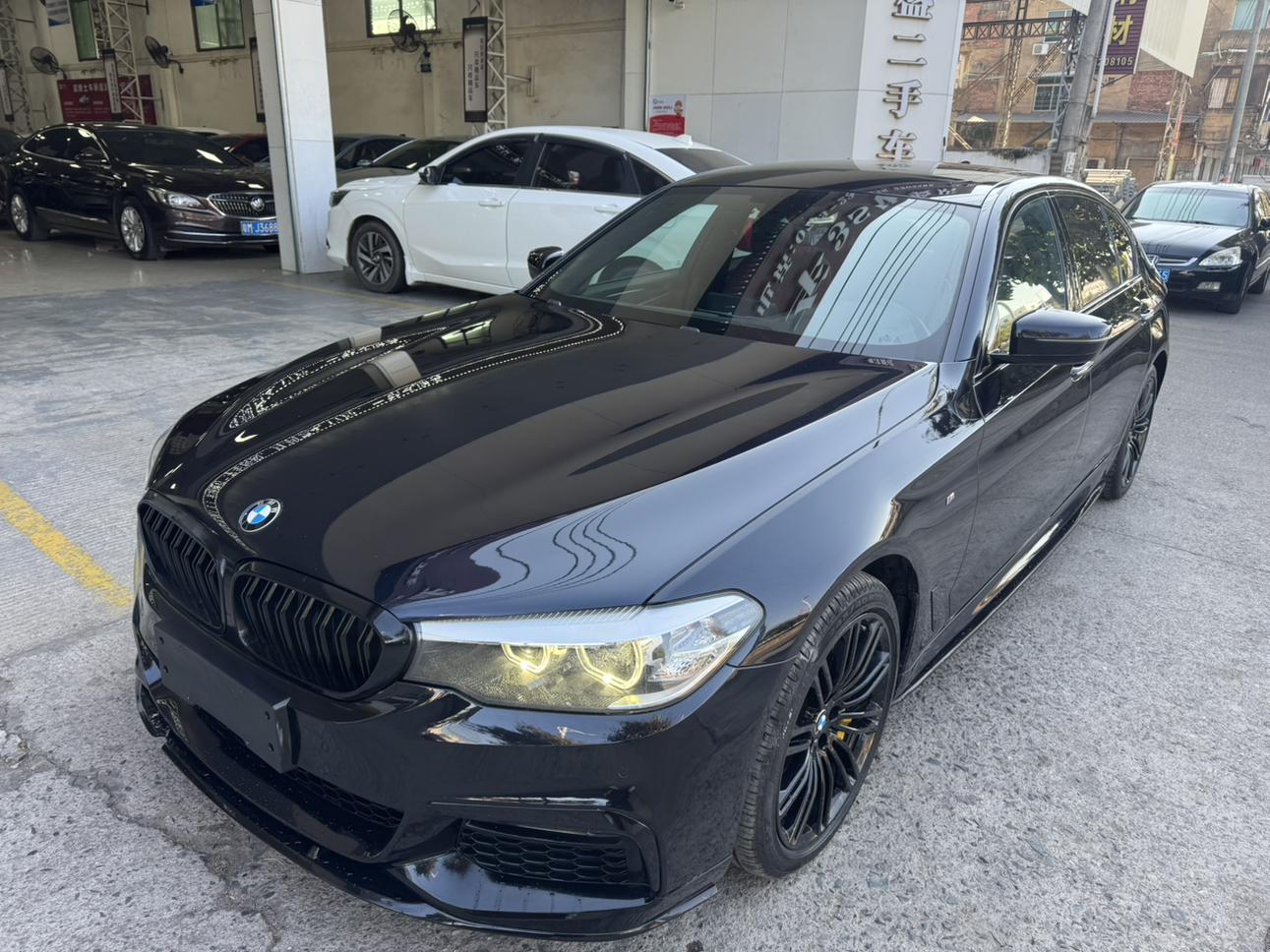 BMW 5 серии 2017 thumb 8