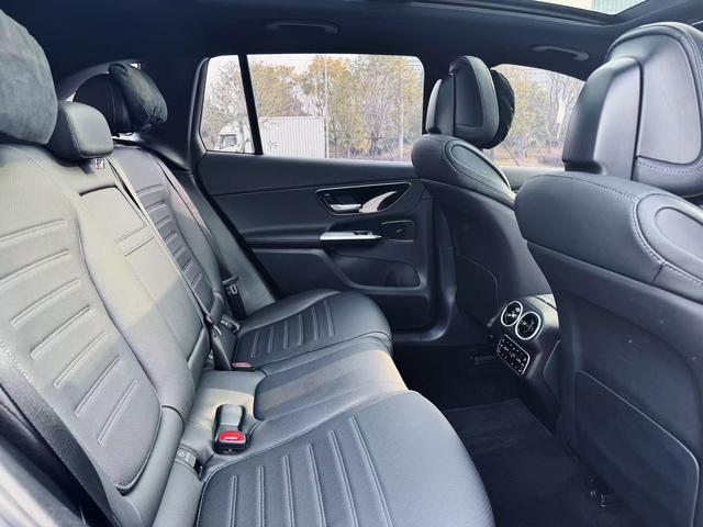 Mercedes-Benz GLC 2023 thumb 11
