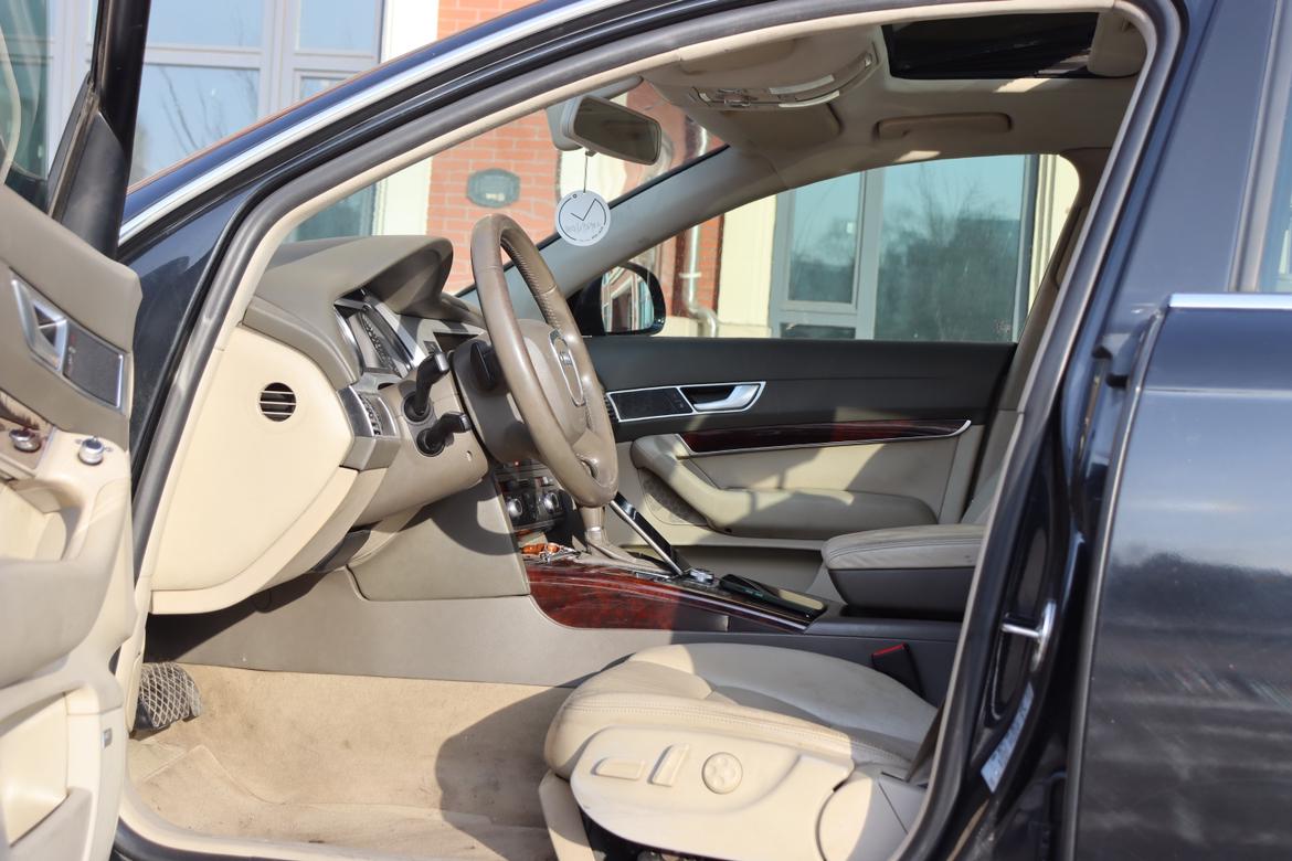 Audi A6 2010 thumb 6