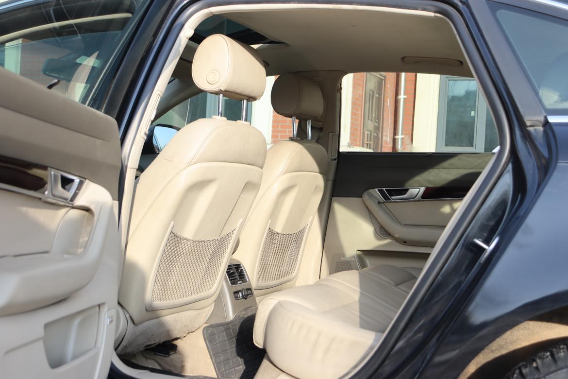 Audi A6 2010 thumb 7