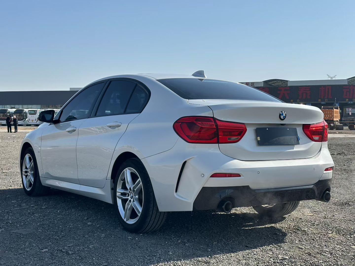 BMW 1 серии 2022 thumb 2