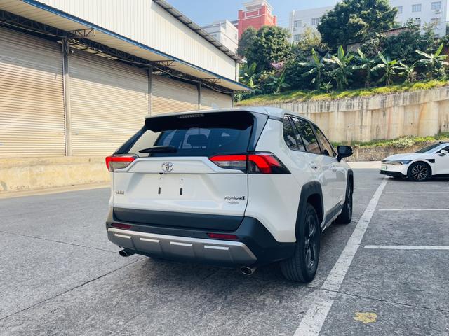 Toyota RAV4 2022 thumb 3