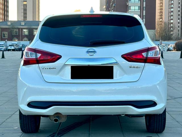 Nissan Tiida 2021 thumb 2