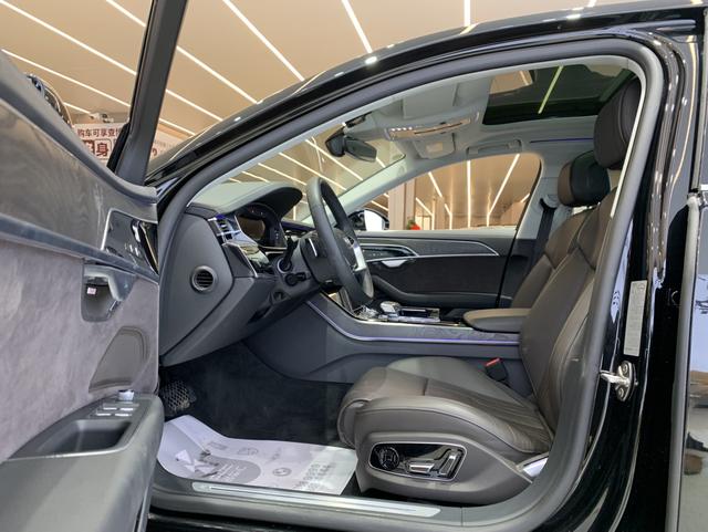 Audi A8 2023 thumb 6