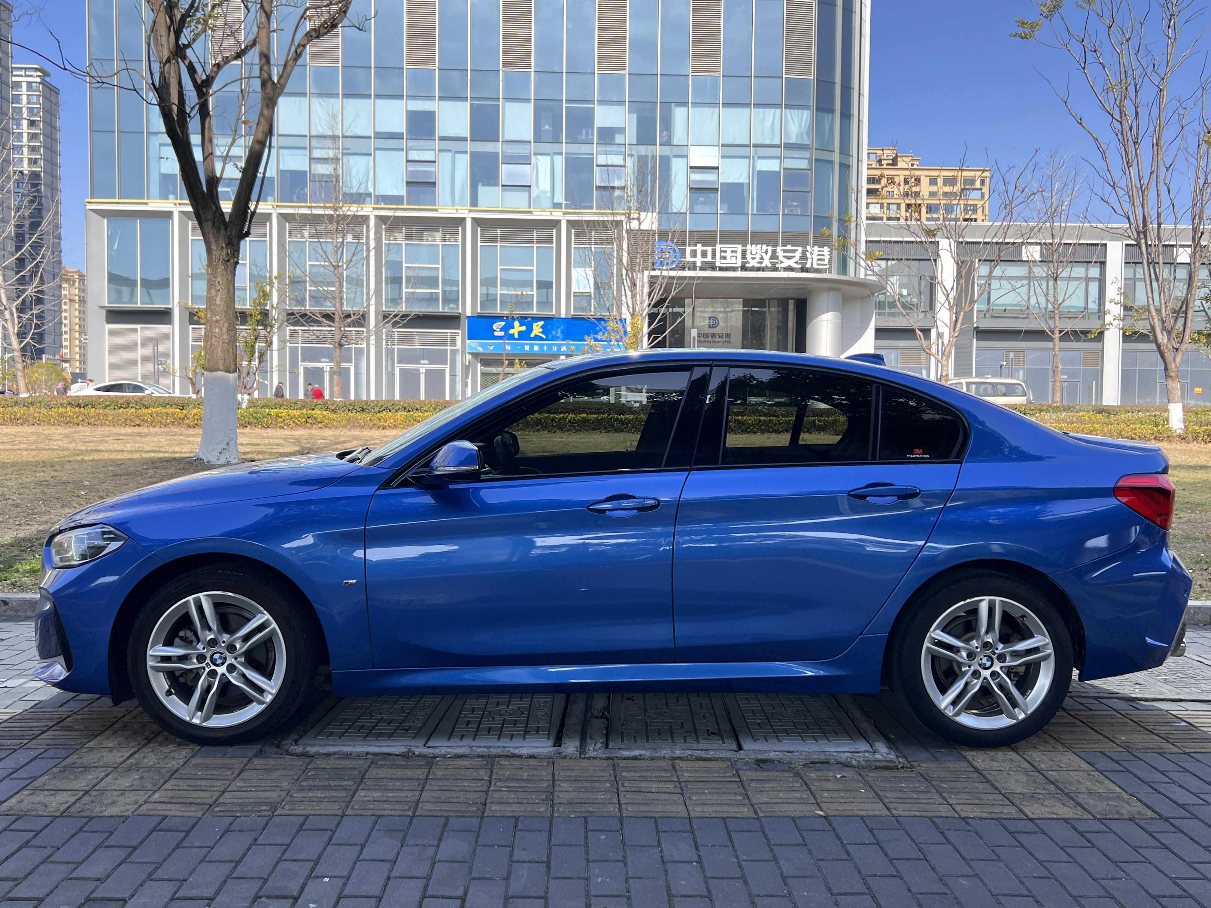BMW 1 серии 2019 thumb 2