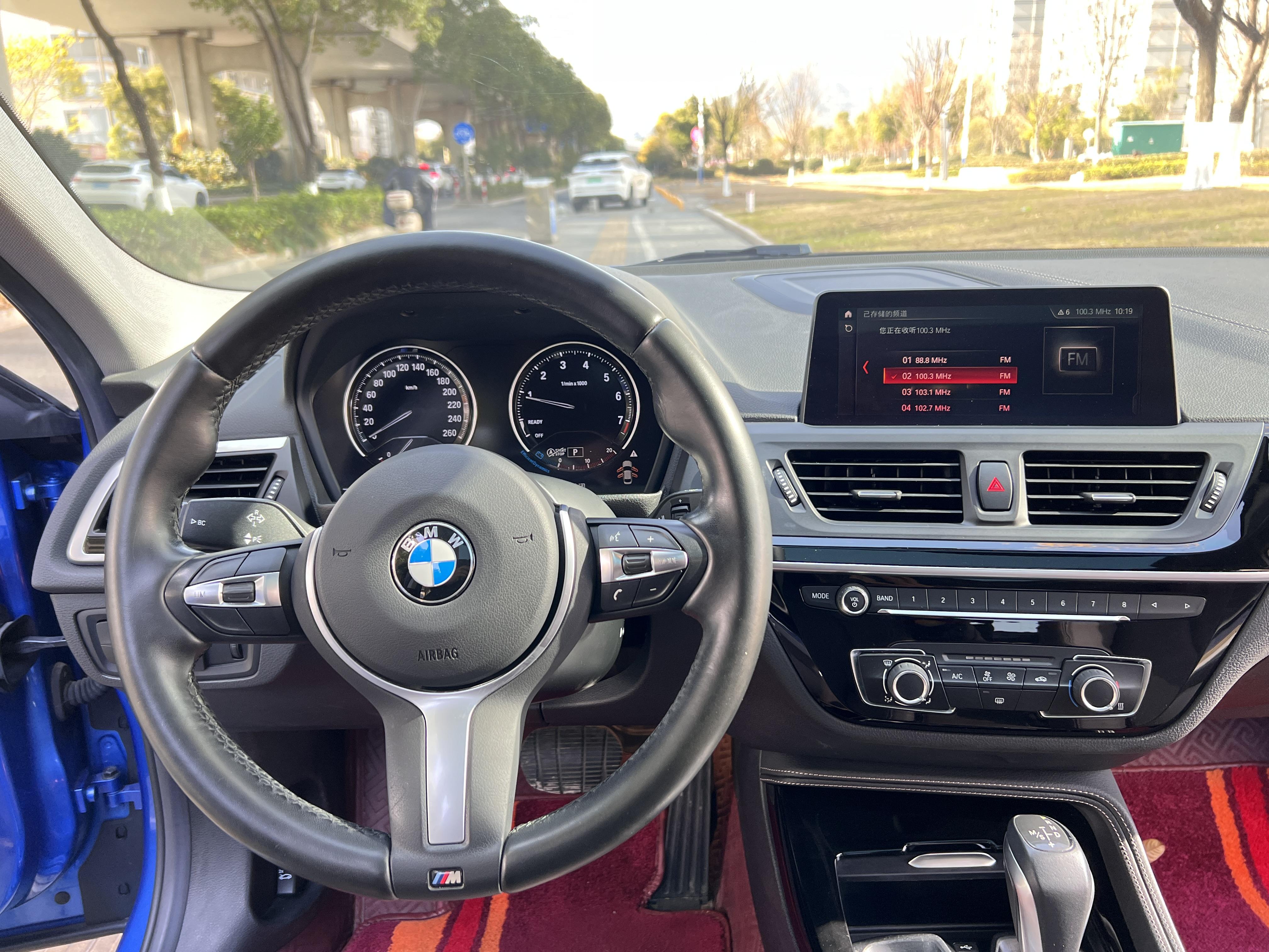 BMW 1 серии 2019 thumb 8