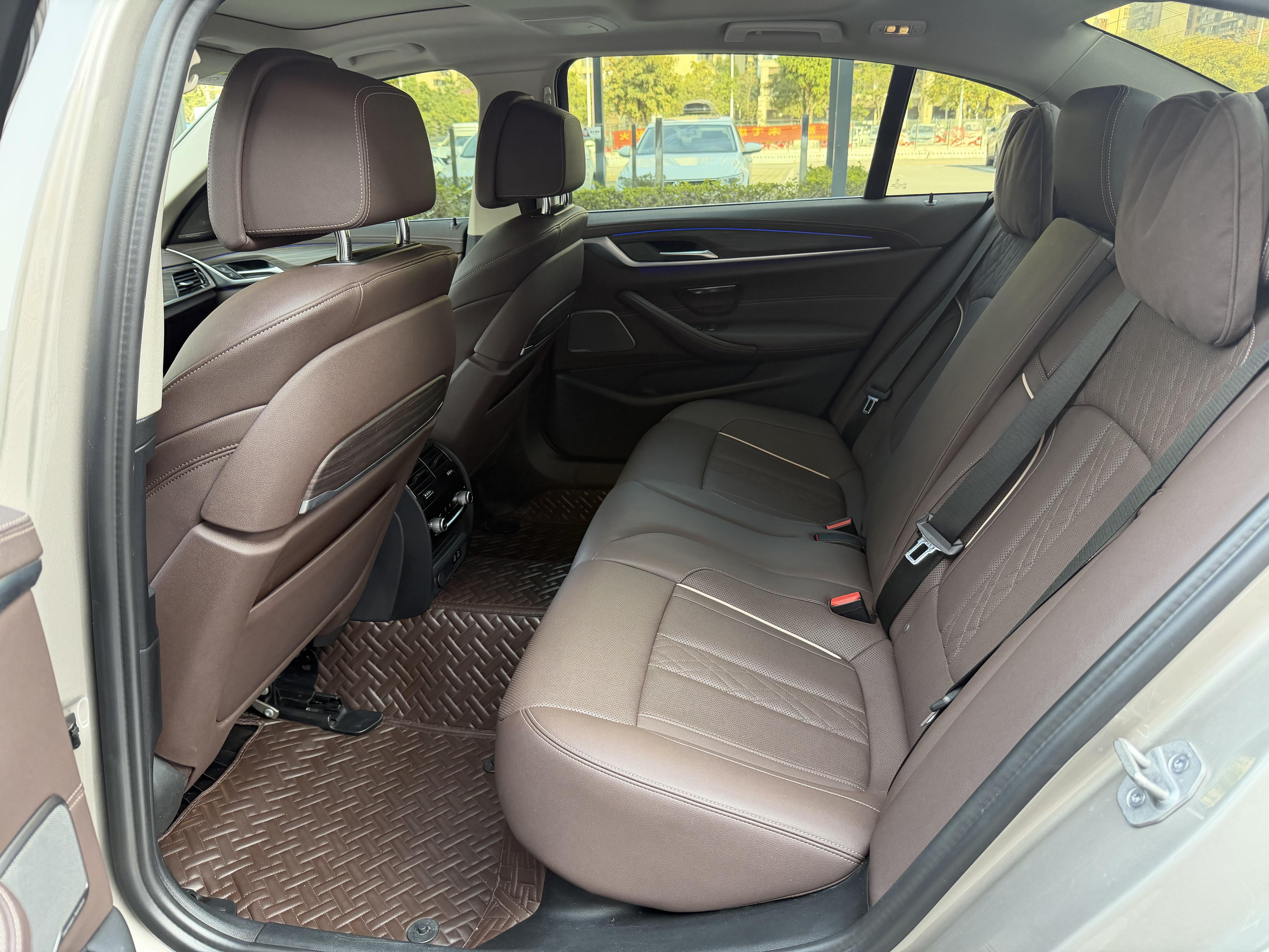 BMW 5 серии 2021 thumb 12