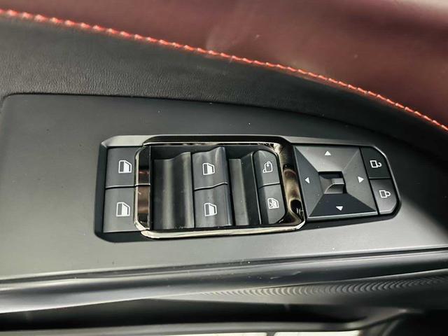 Ford Mondeo 2022 thumb 10