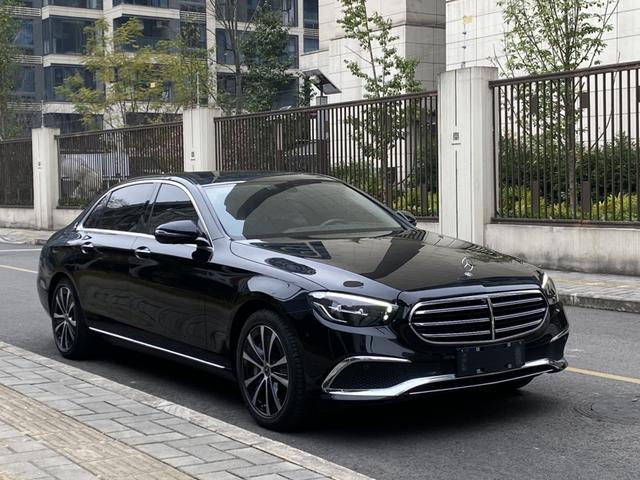 Mercedes-Benz E-Class 2022 thumb 2