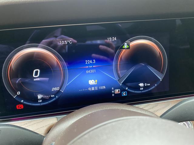 Mercedes-Benz E-Class 2022 thumb 9