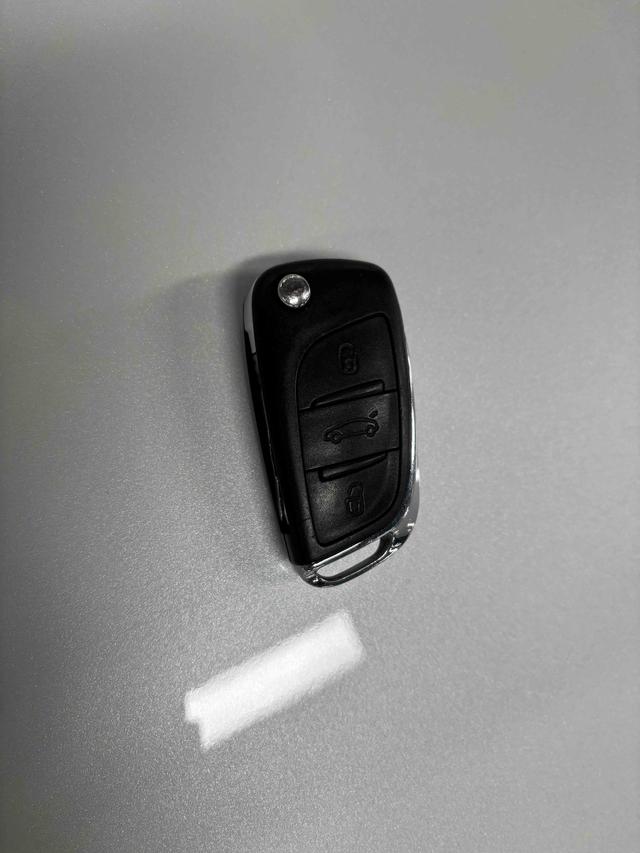 Citroen C4L 2014 thumb 9