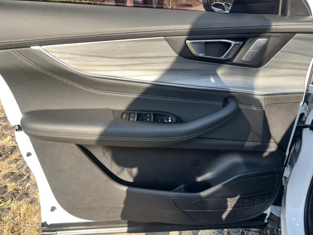 Chery Tiggo 8 2022 thumb 2