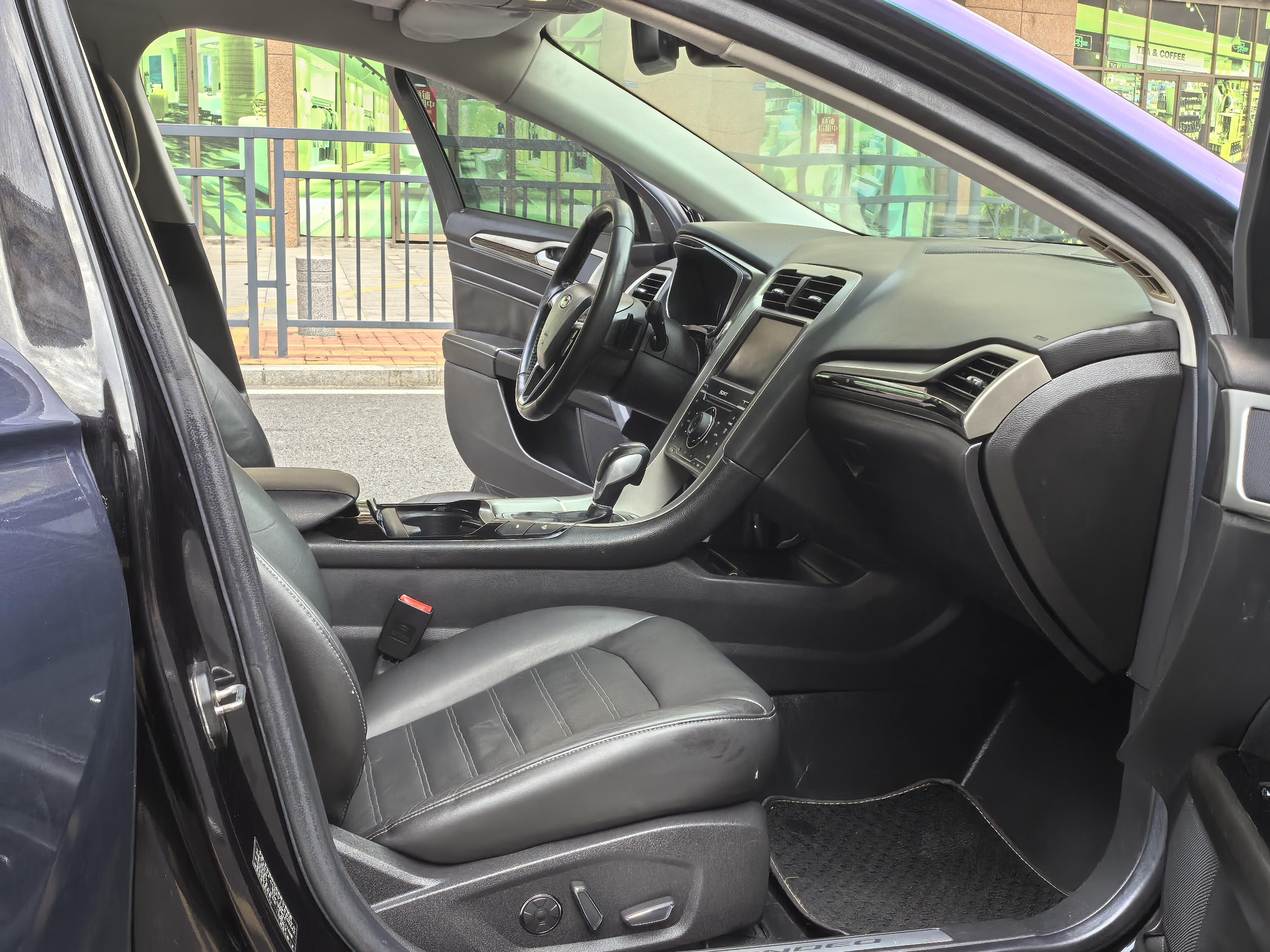 Ford Mondeo 2015 thumb 11