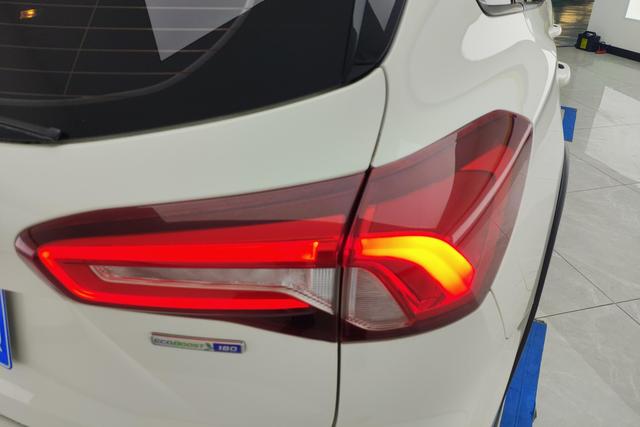 Ford Focus ST 2021 thumb 4