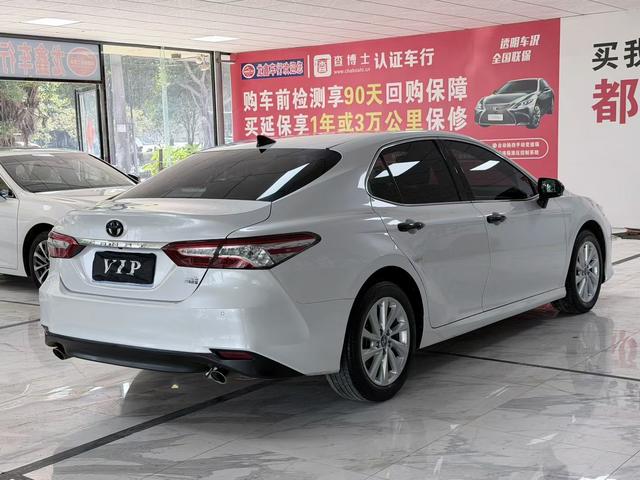 Toyota Camry 2022 thumb 2