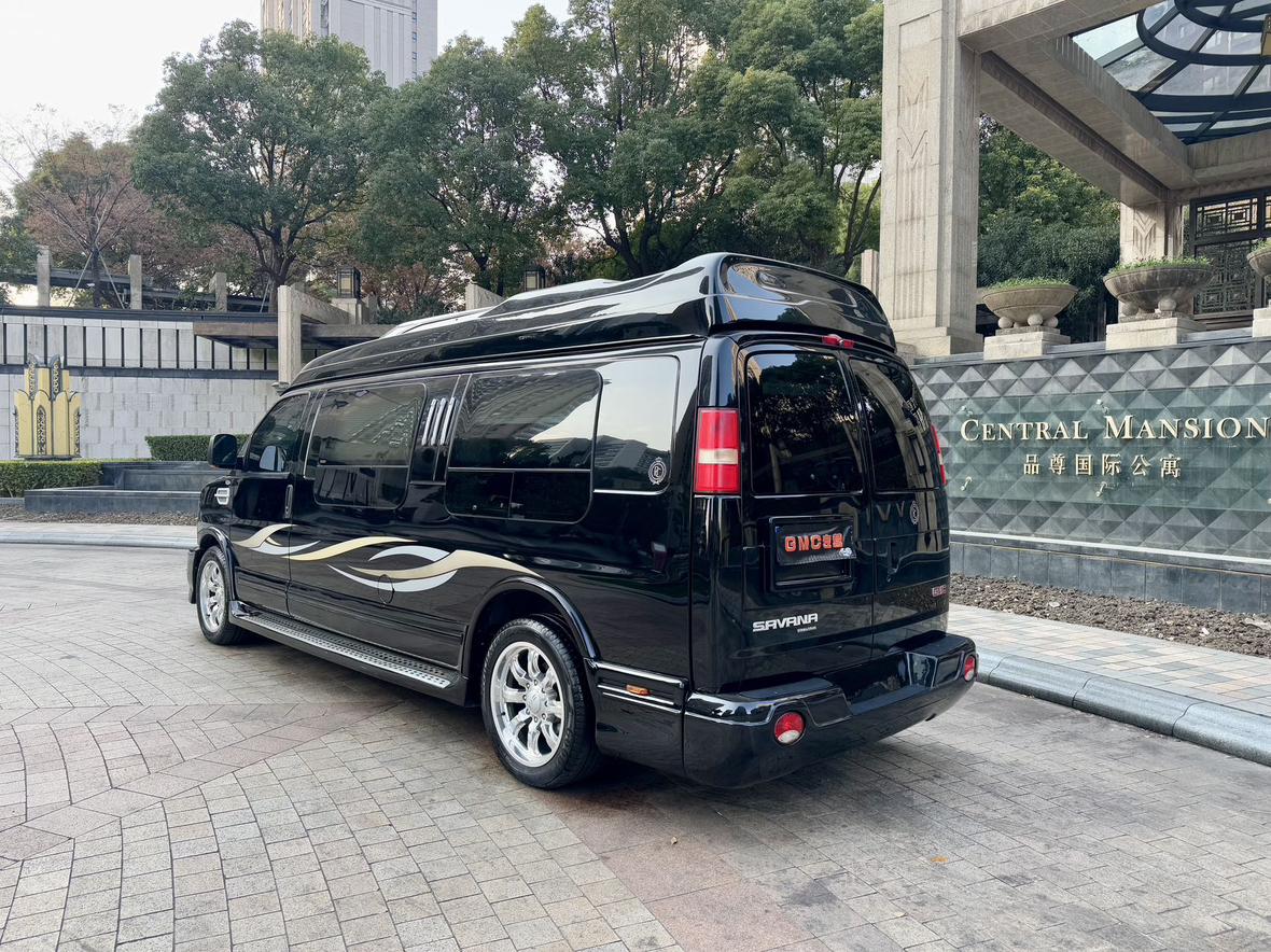 GMC Savana 2017 thumb 3