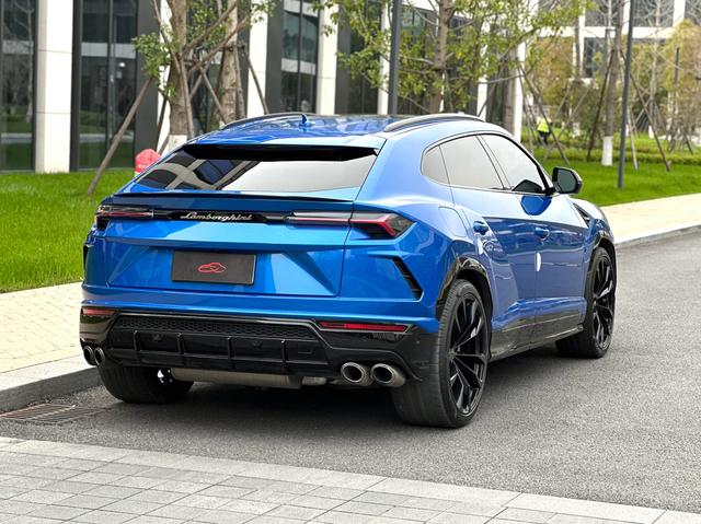 Lamborghini Urus 2021 thumb 3