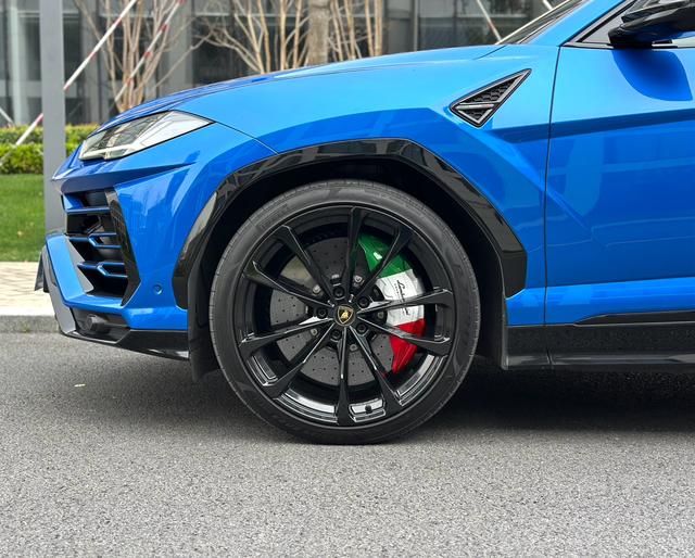 Lamborghini Urus 2021 thumb 5