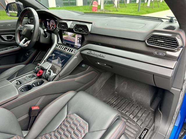 Lamborghini Urus 2021 thumb 8