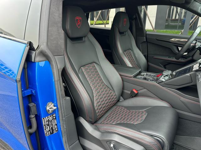 Lamborghini Urus 2021 thumb 9