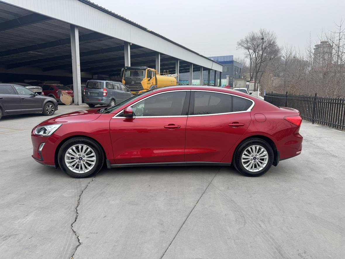 Ford Focus ST 2019 thumb 2