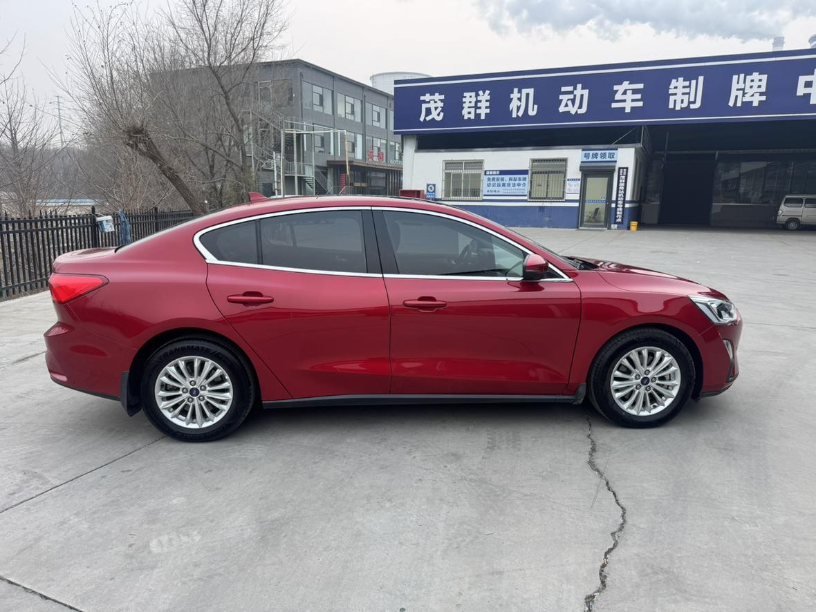 Ford Focus ST 2019 thumb 6