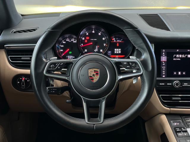 Porsche Macan 2020 thumb 11