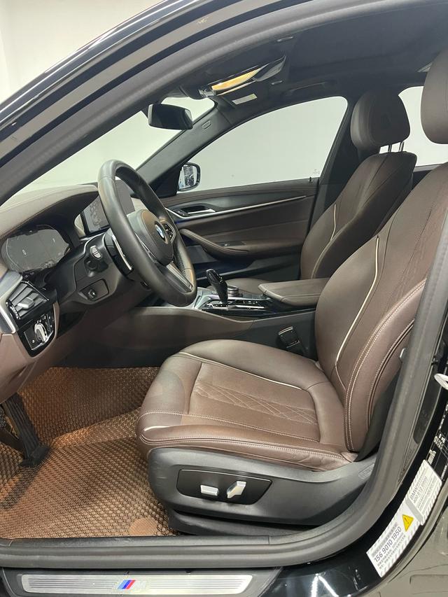 BMW 5 серии 2021 thumb 2