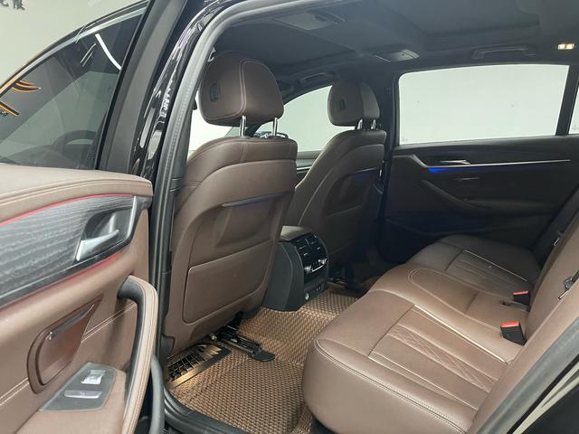 BMW 5 серии 2021 thumb 3