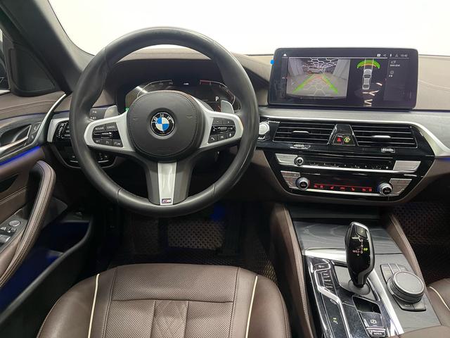 BMW 5 серии 2021 thumb 10