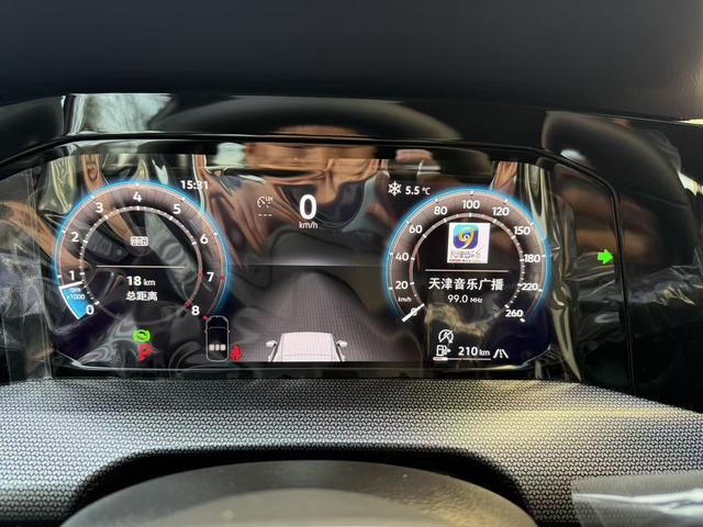 Volkswagen Golf 2025 thumb 10