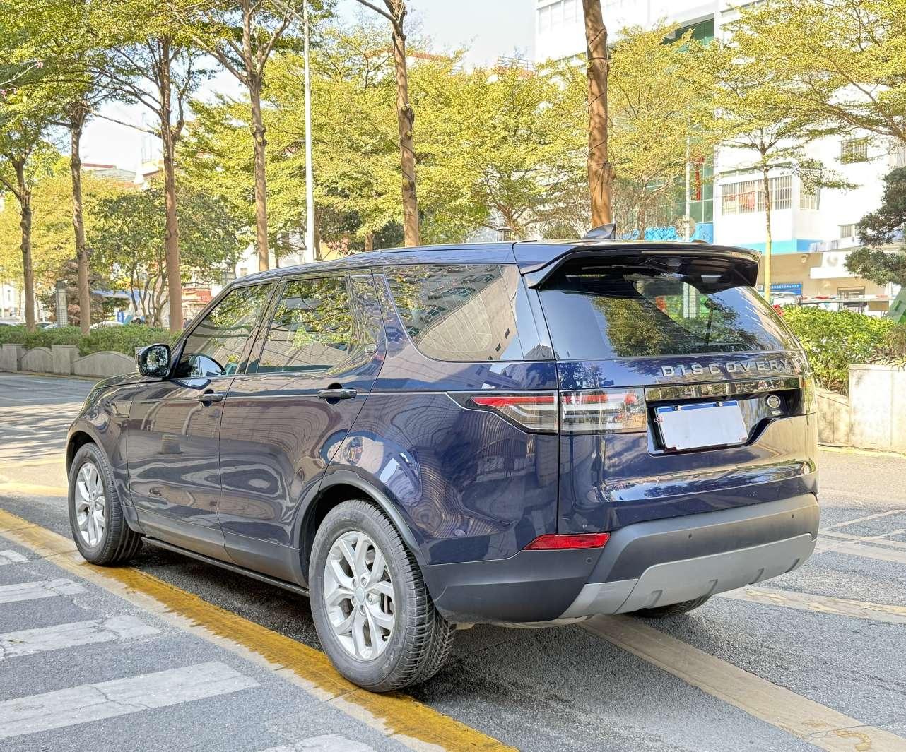 Land Rover Discovery 2018 thumb 3