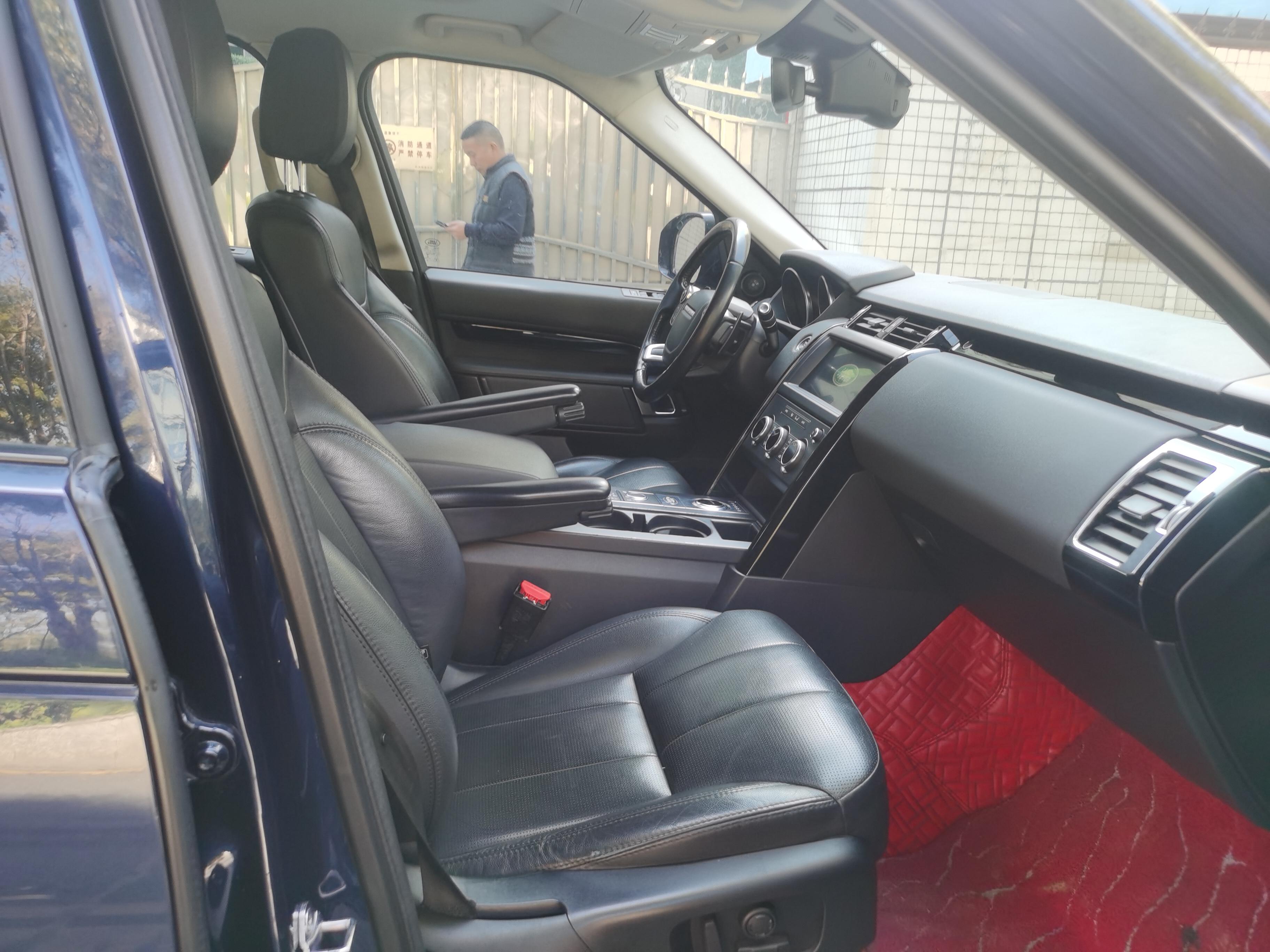 Land Rover Discovery 2018 thumb 7