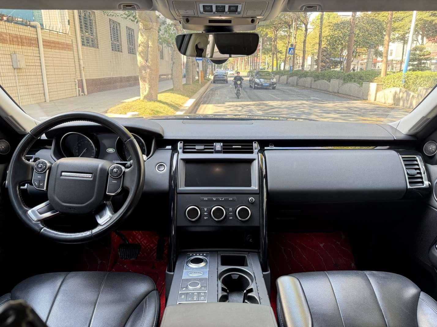 Land Rover Discovery 2018 thumb 9