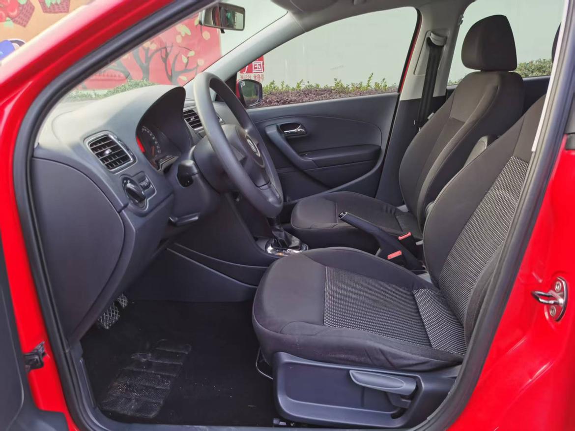 Volkswagen Polo 2014 thumb 6
