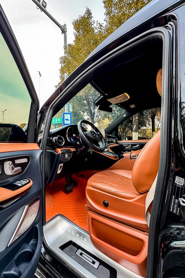 Mercedes-Benz V-Класс 2022 thumb 3